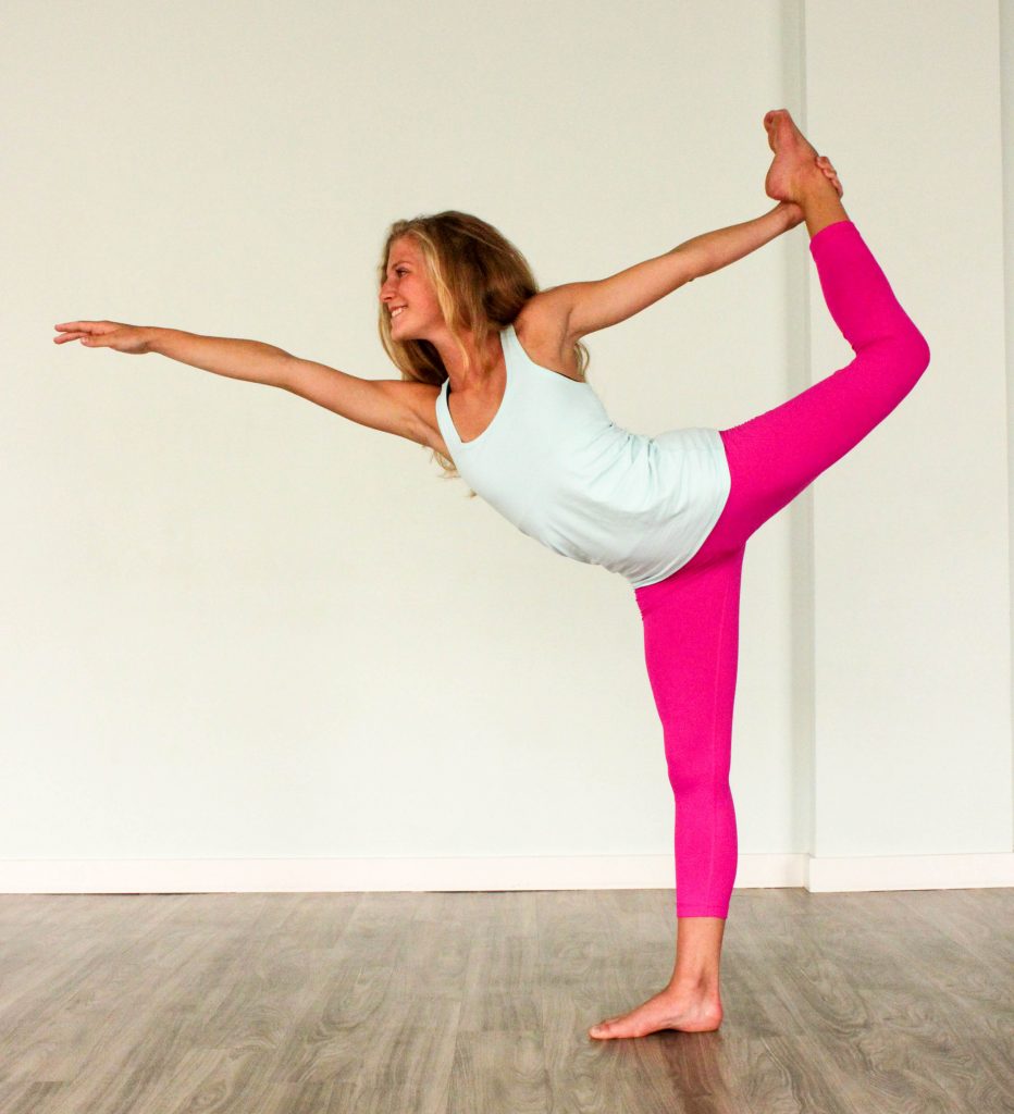 middle school girl in yoga pants